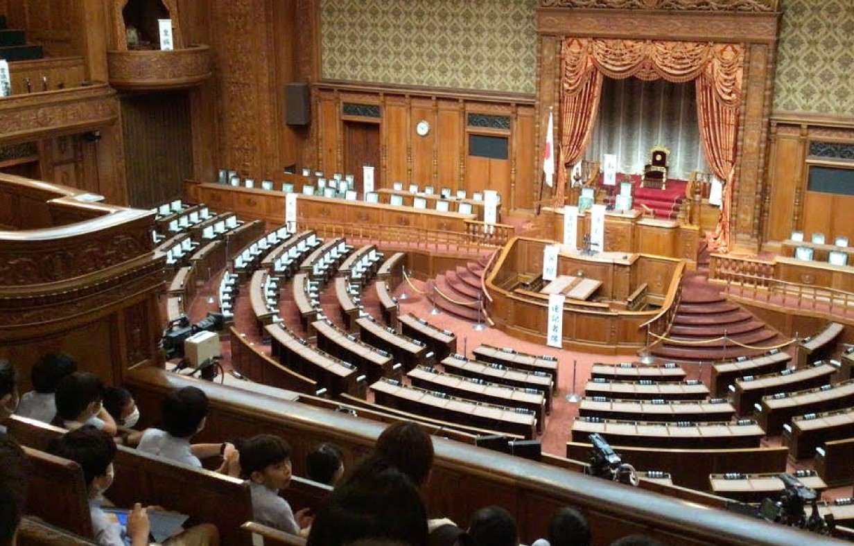 社会科見学（国会議事堂）の様子